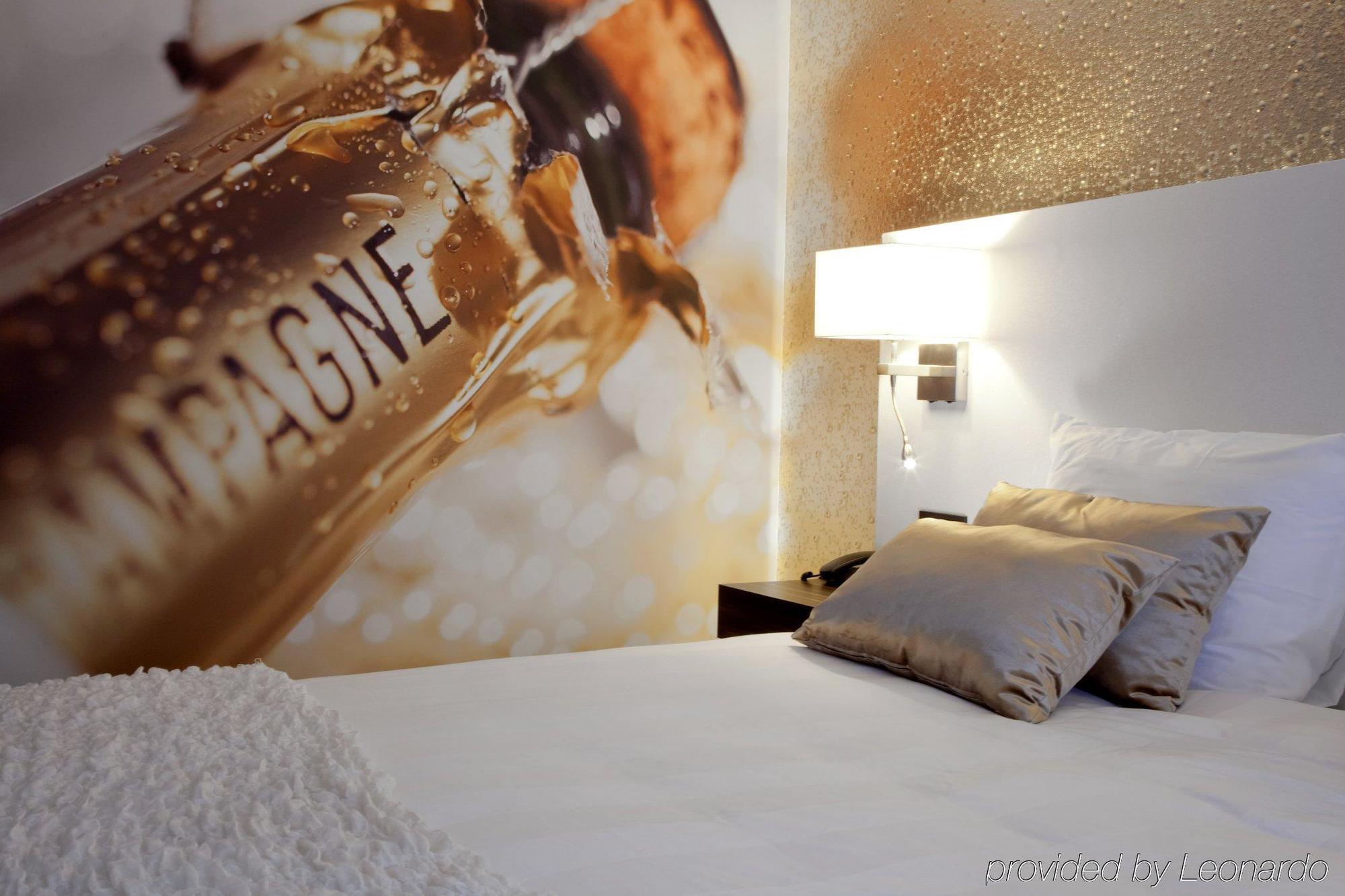 Van Der Valk Hotel Wieringermeer Вирингерверф Экстерьер фото