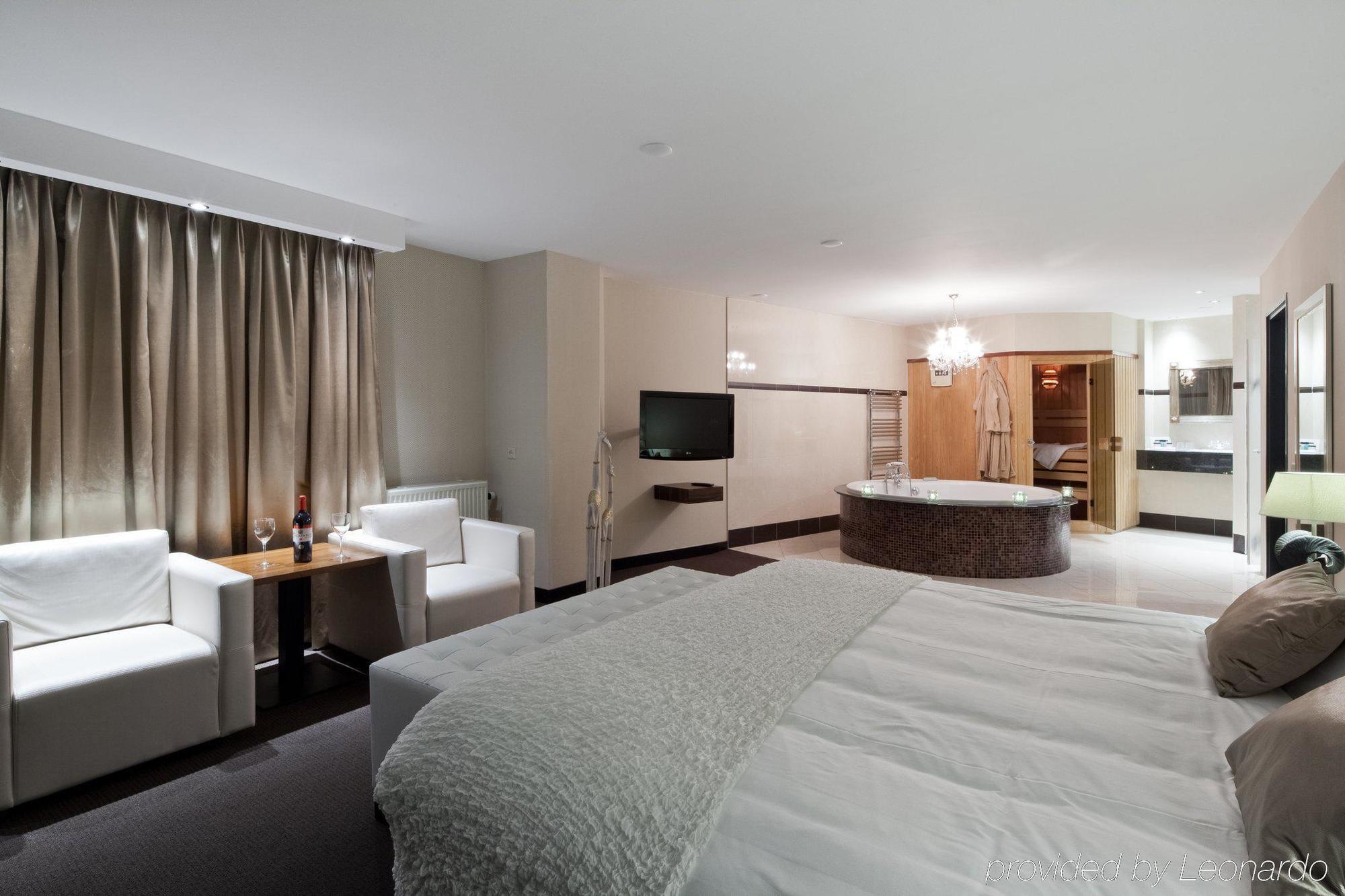 Van Der Valk Hotel Wieringermeer Вирингерверф Экстерьер фото