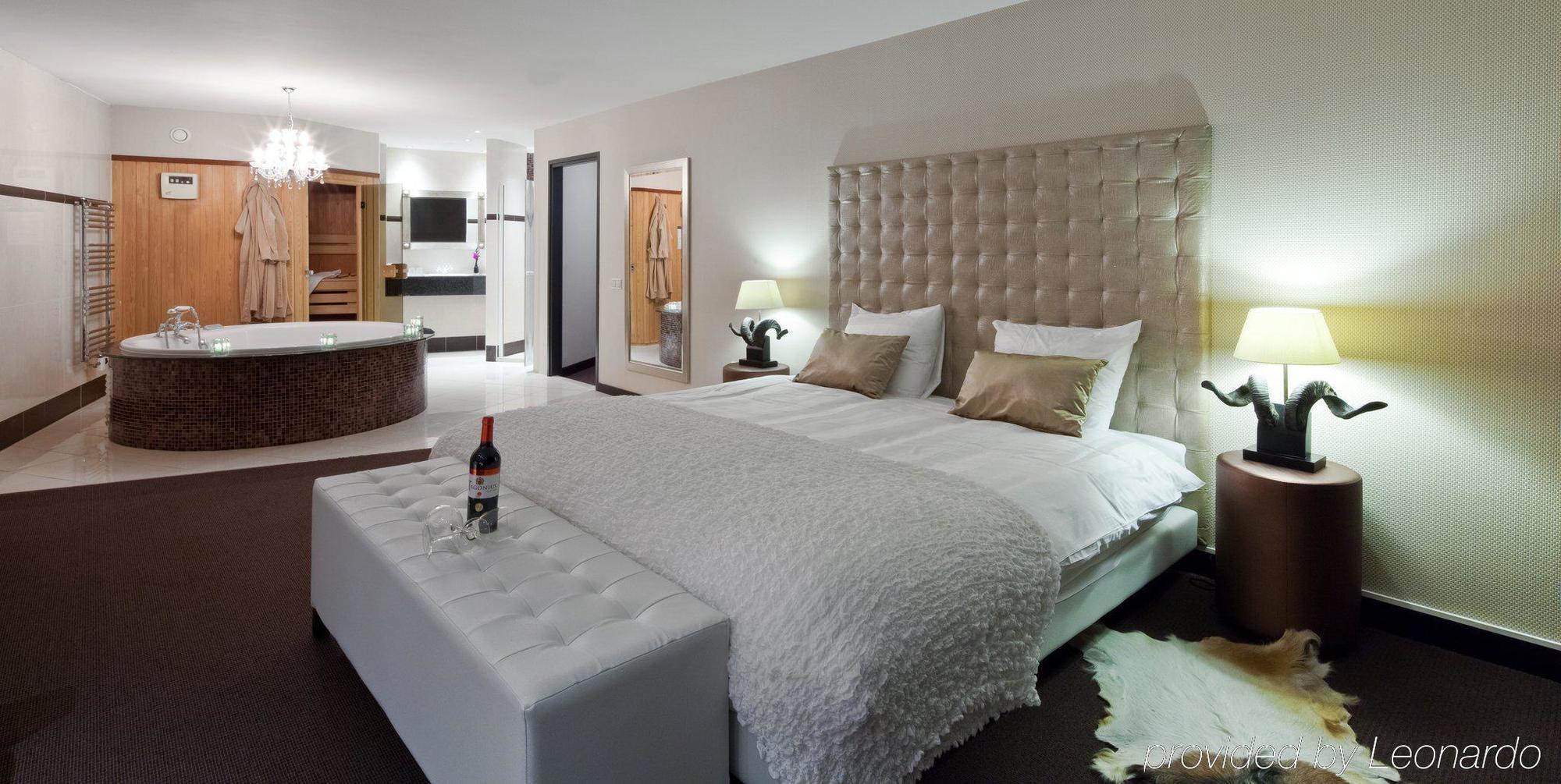 Van Der Valk Hotel Wieringermeer Вирингерверф Экстерьер фото